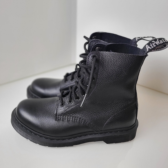 Like New! 1460 Pascal Mono Lace Up Boots Dr. Martens Soft Virginia Leather US 7 - Picture 4 of 9